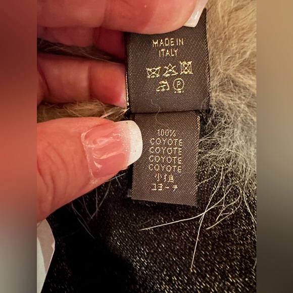 Roberto Cavalli Wool and Coyote Shawl - Picture 9 of 15